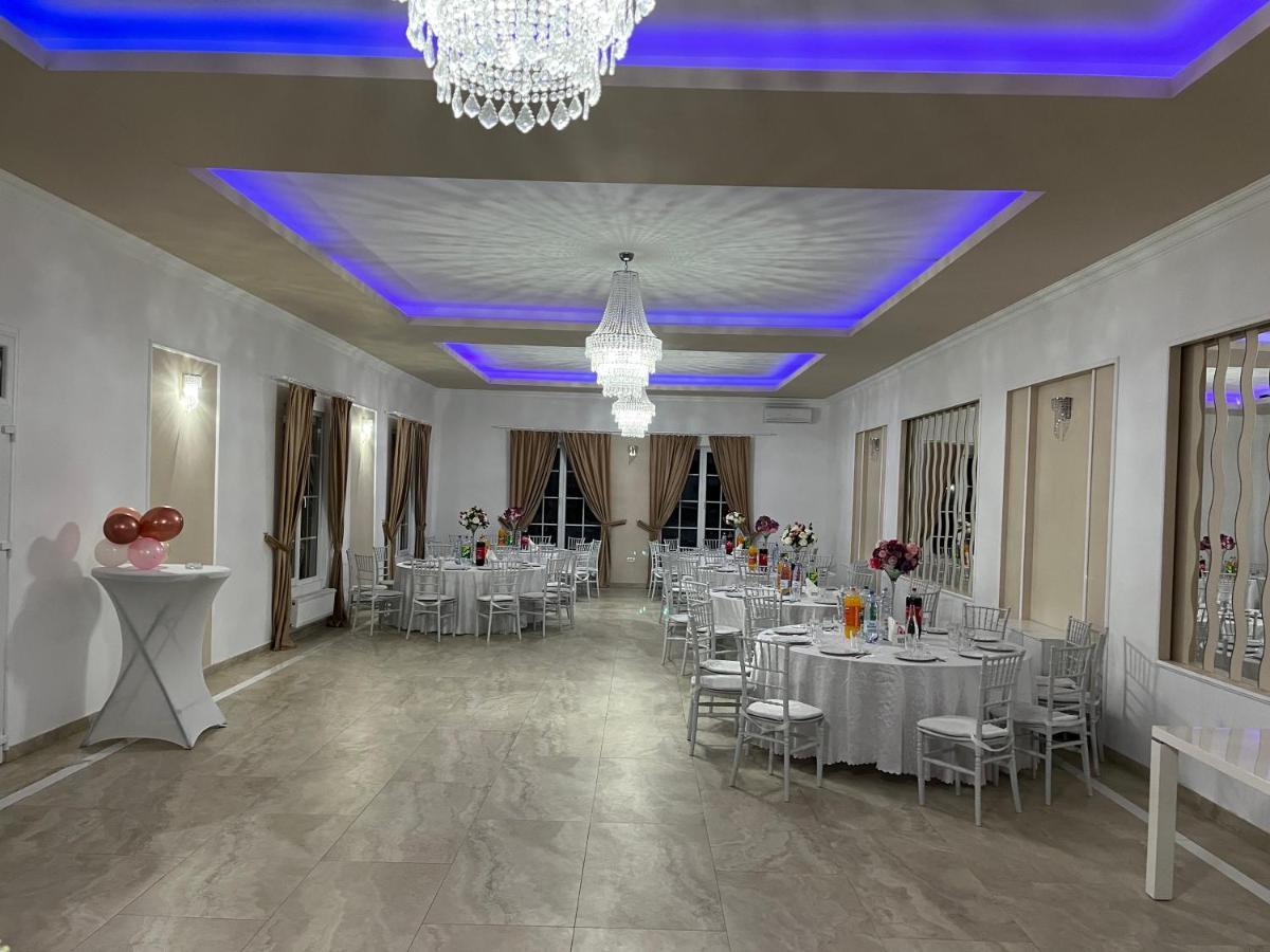 Pensiunea Queen Remetea Mare Exterior foto